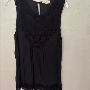 entro Black Crochet Yoke Sleeveless Camisole